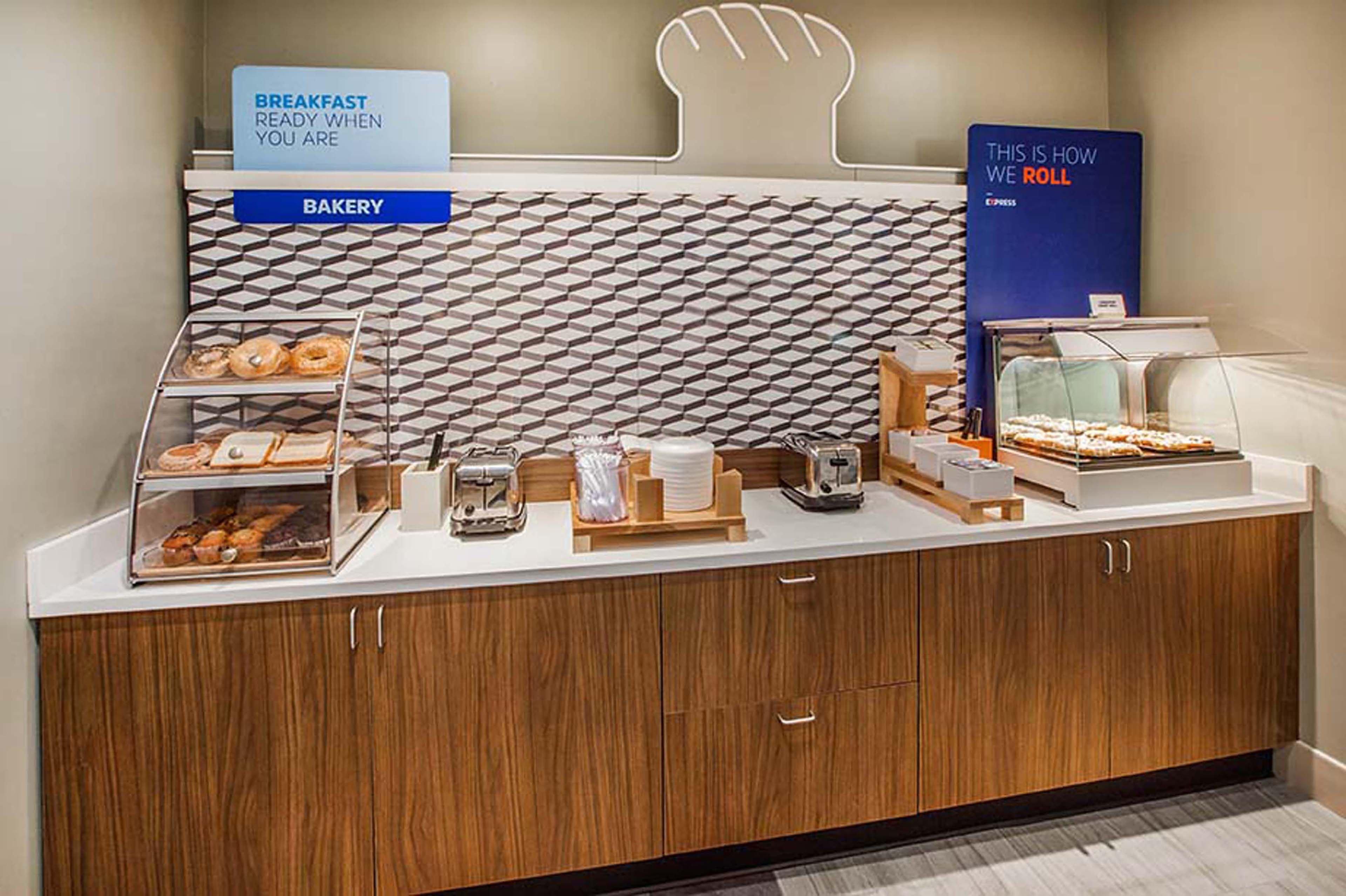 Holiday Inn Express Cincinnati West By Ihg Dent Esterno foto